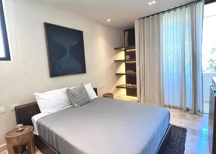 Peregrina 302c 1-bedroom Luxury Apartment *